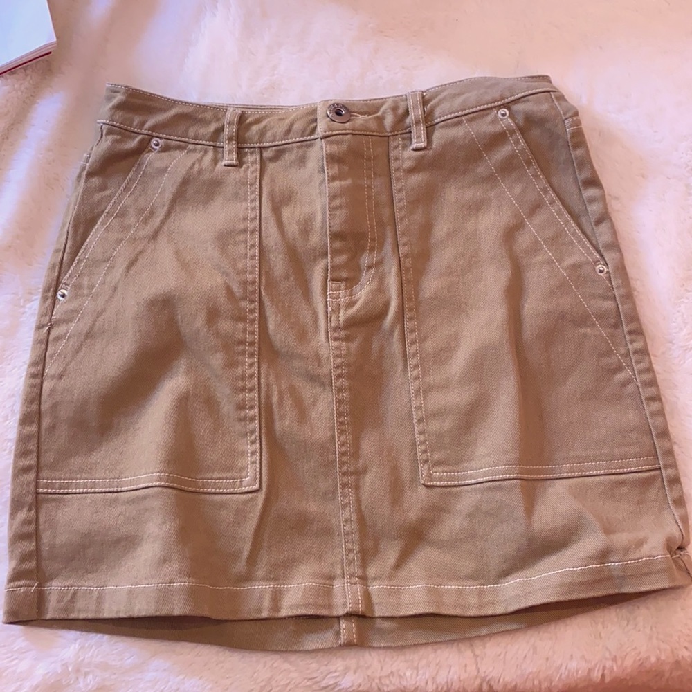 Pocketed Skirt